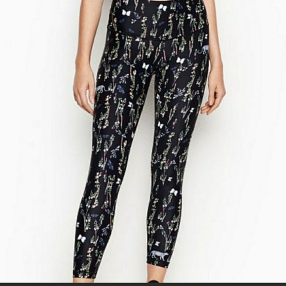 Victoria’s Secret Victoria Sport Jungle Cat Floral Black Leggings - Size M - EUC - Picture 1 of 7